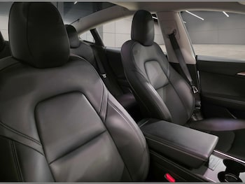 Used Tesla Model 3 2021 for sale - 77650000: Photo