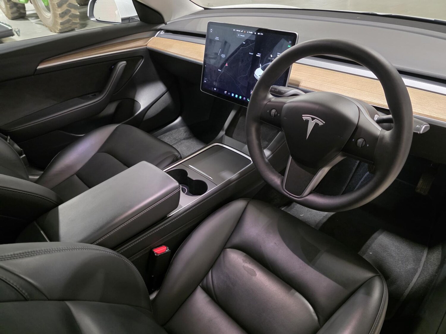 Used Tesla Model 3 2021 for sale - 77650000: Photo 36