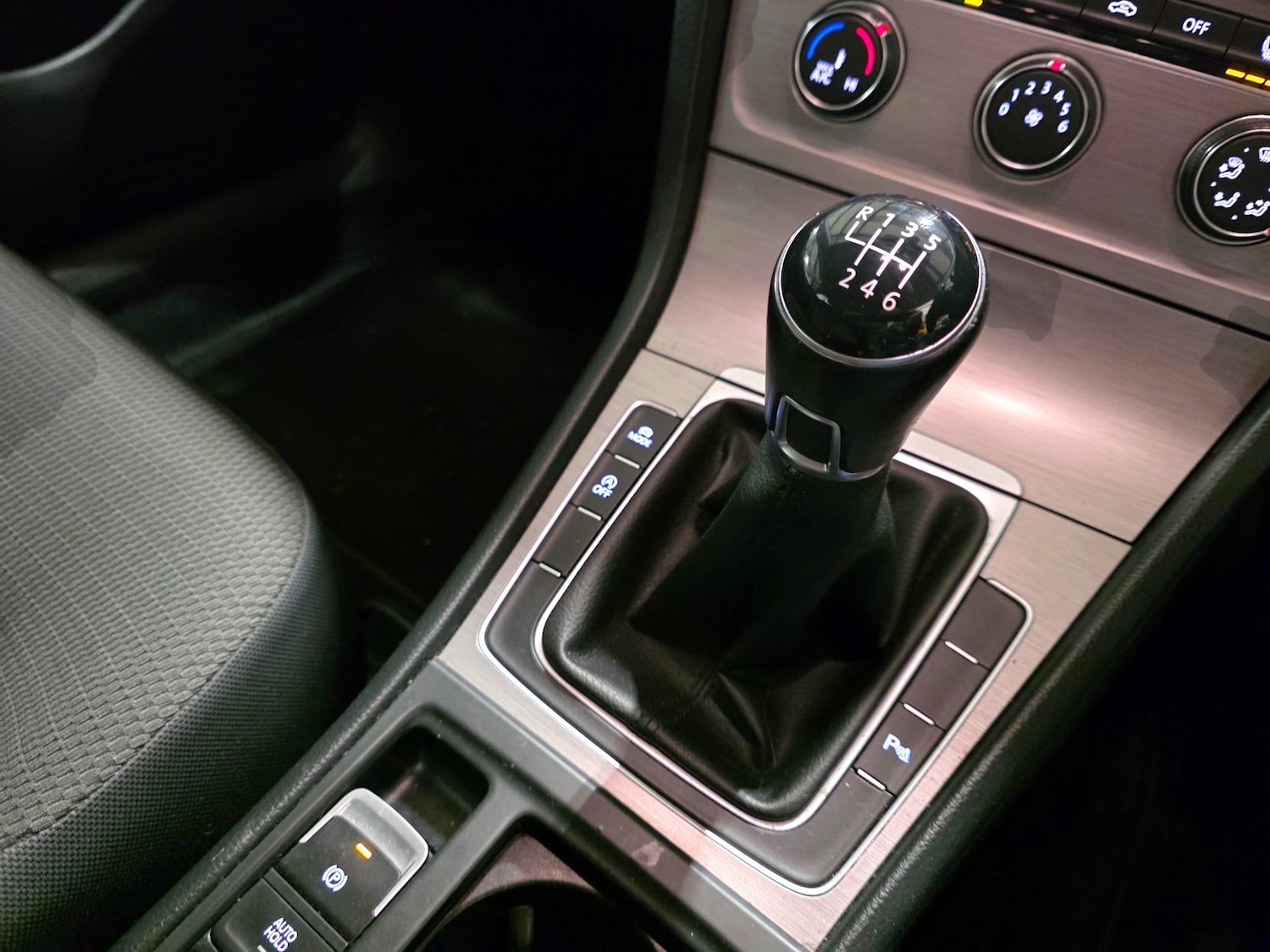 Used Volkswagen Golf 2016 for sale - 77650010: Photo 7