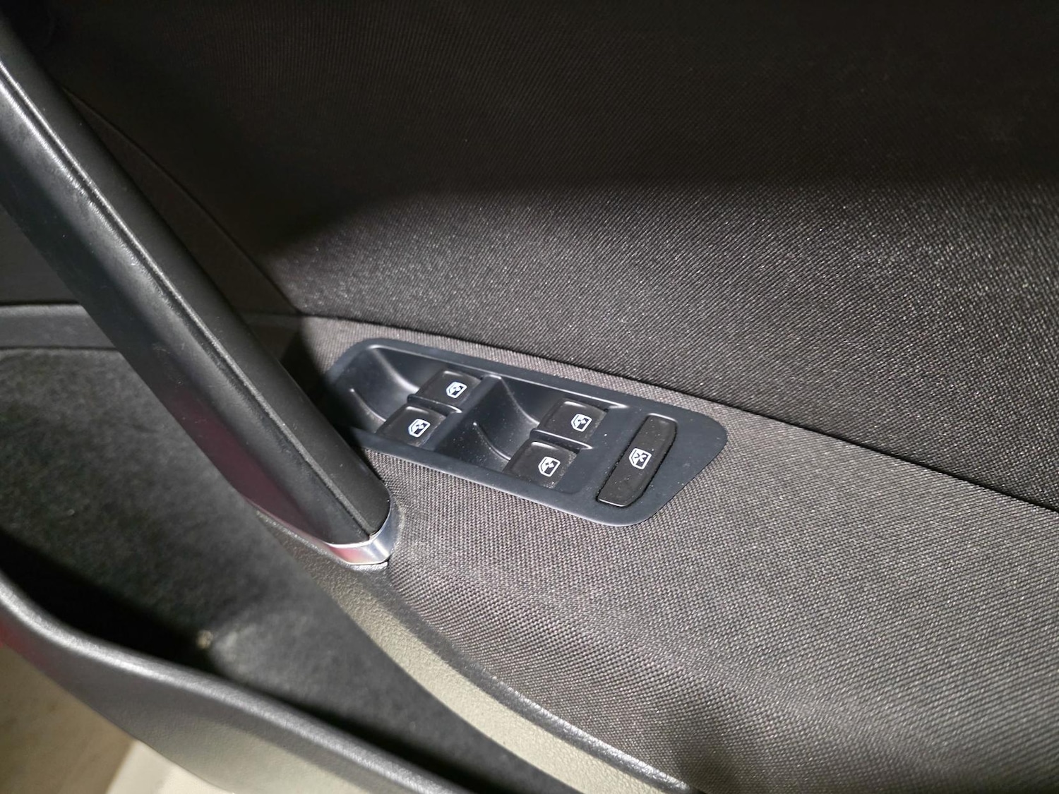 Used Volkswagen Golf 2016 for sale - 77650010: Photo 8