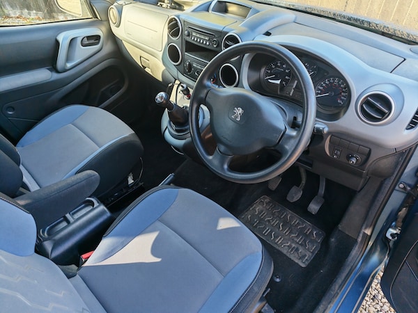 Used Peugeot Partner Tepee 2014 for sale - 76149719: Photo 9