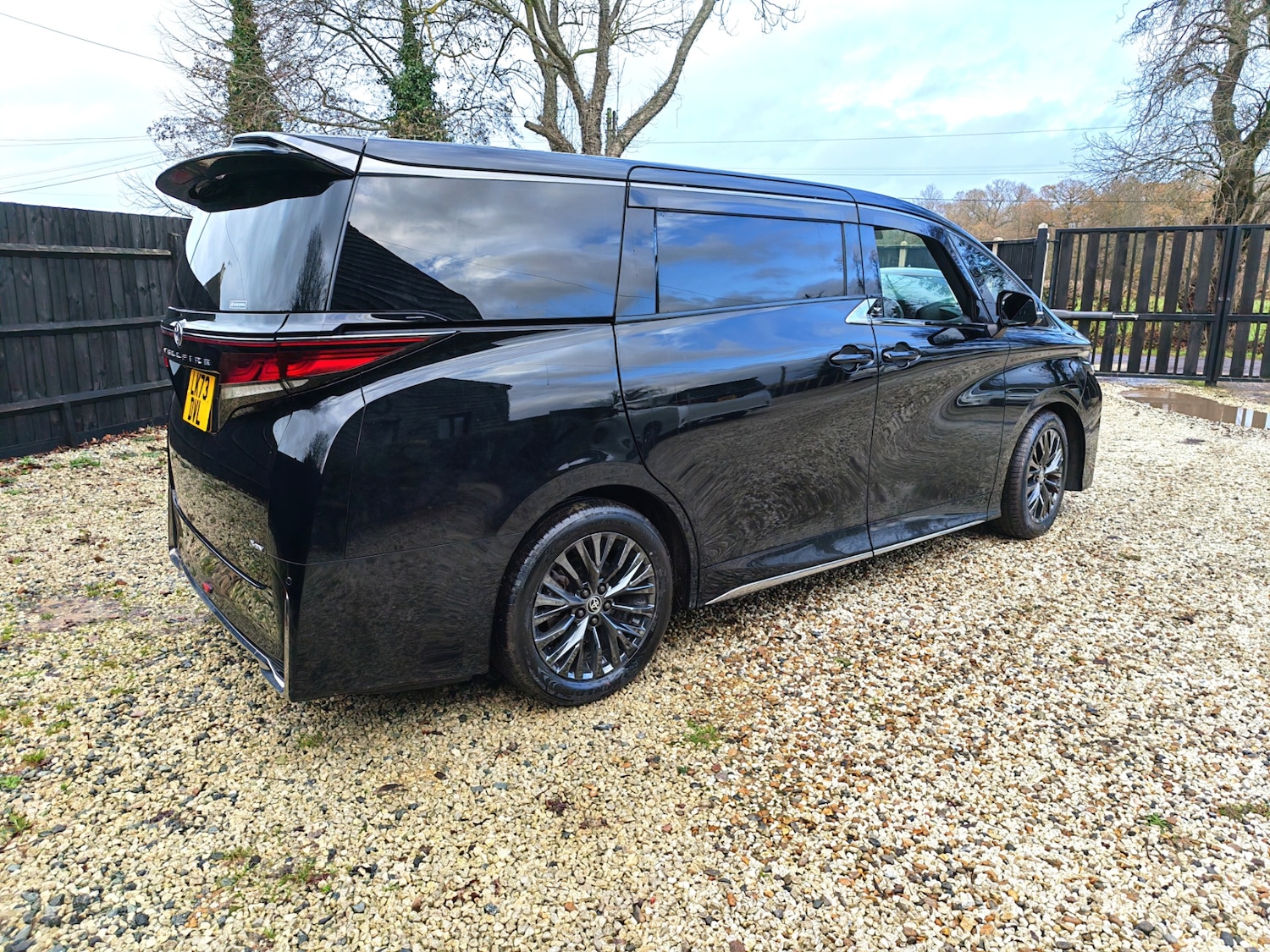 Used Toyota Alphard 2024 for sale - 76845624: Photo 16