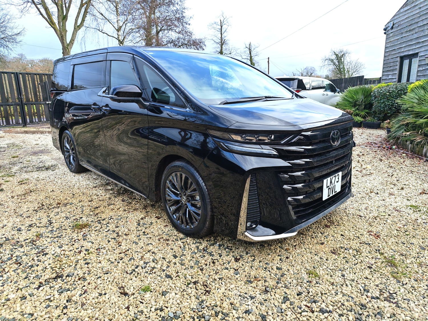 Used Toyota Alphard 2024 for sale - 76845624: Photo 17