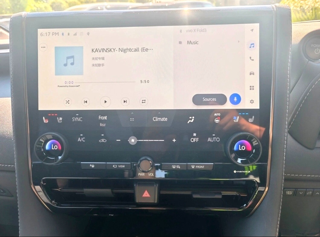 Used Toyota Alphard 2024 for sale - 76845624: Photo 32