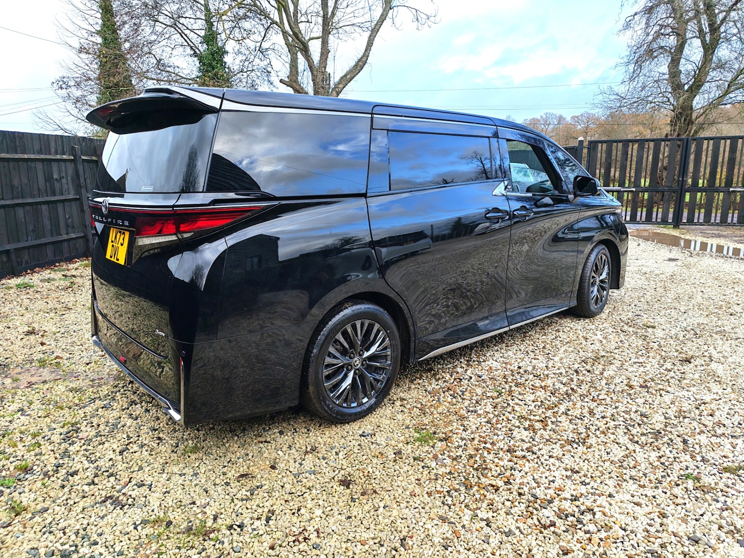 Used Toyota Alphard 2024 for sale - 76845624: Photo 6