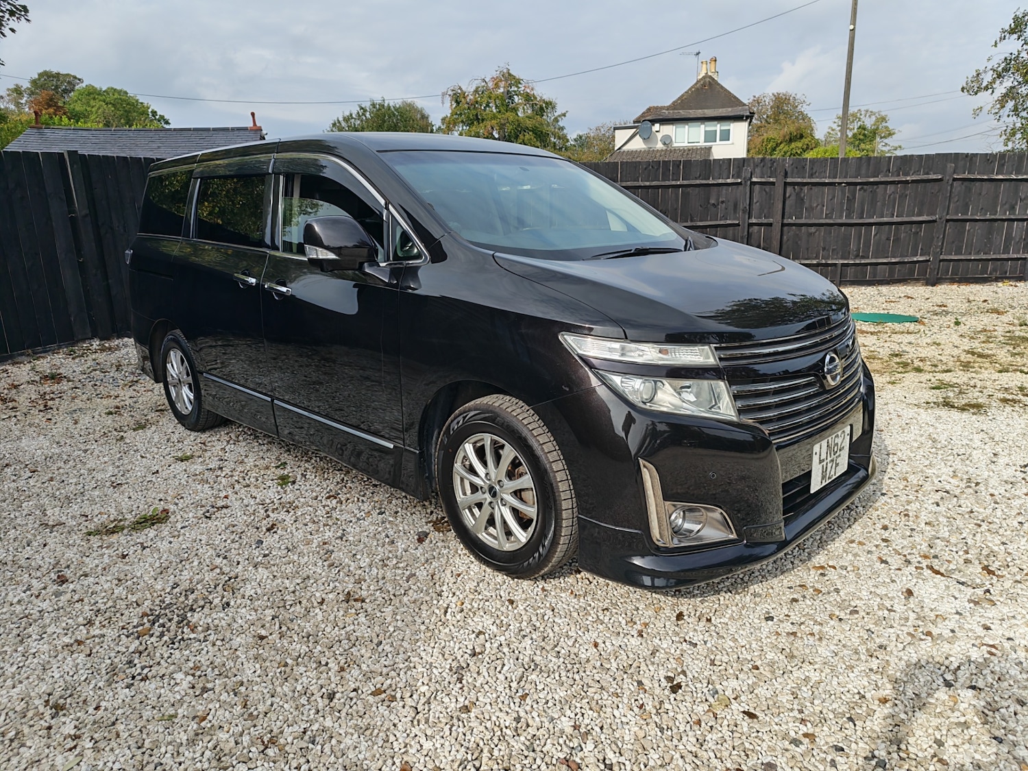 Used Nissan Elgrand 2013 for sale - 75653170: Photo 3