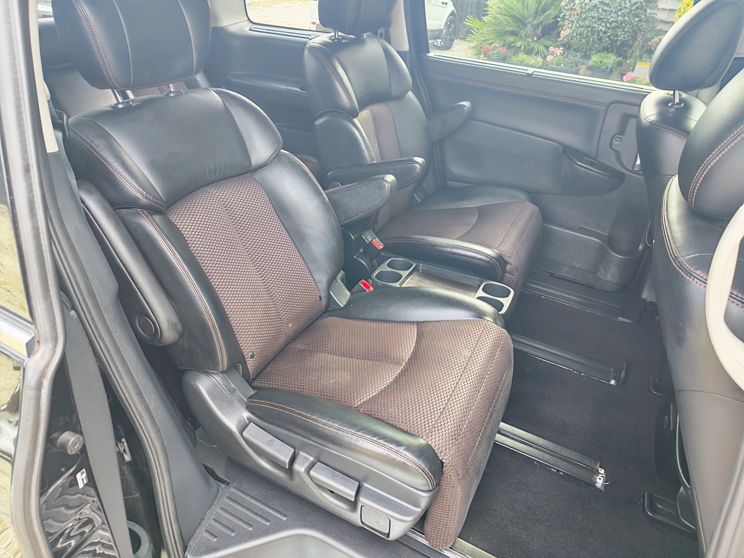 Used Nissan Elgrand 2013 for sale - 75653170: Photo 9