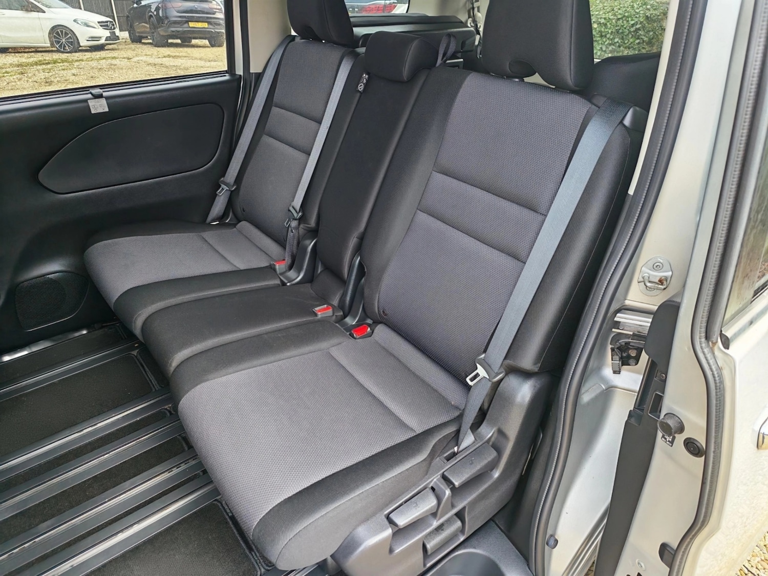 Used Nissan Serena 2025 for sale - 77164512: Photo 15