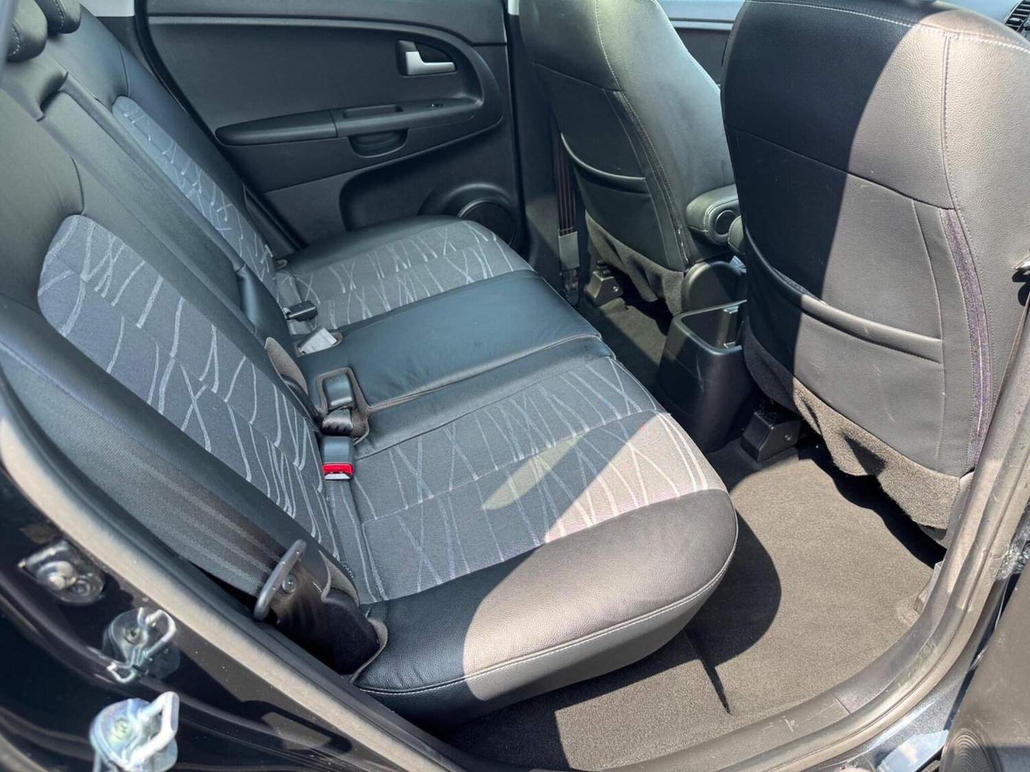 Used Kia Venga 2014 for sale - 77036113: Photo 33