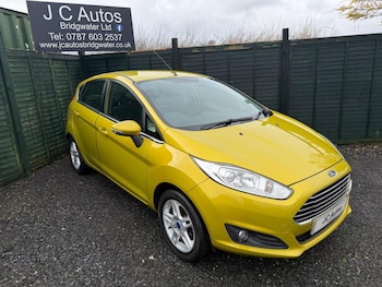 2013 - 1.25 82 Zetec 5dr