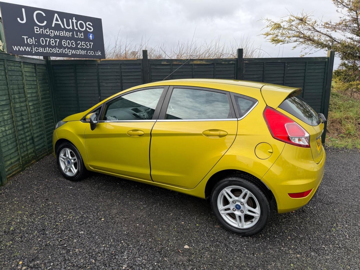 Used Ford Fiesta 2013 for sale - 77474849: Photo 9