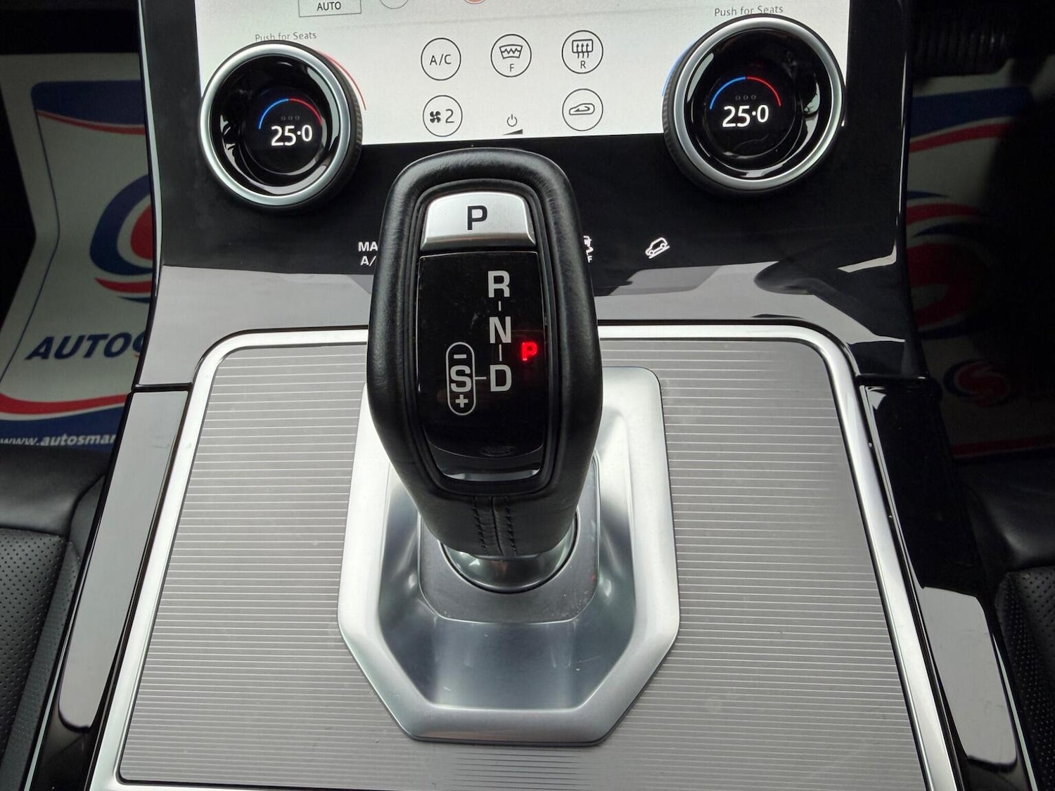 Used Land Rover Range Rover Evoque 2019 for sale - 77213532: Photo 11