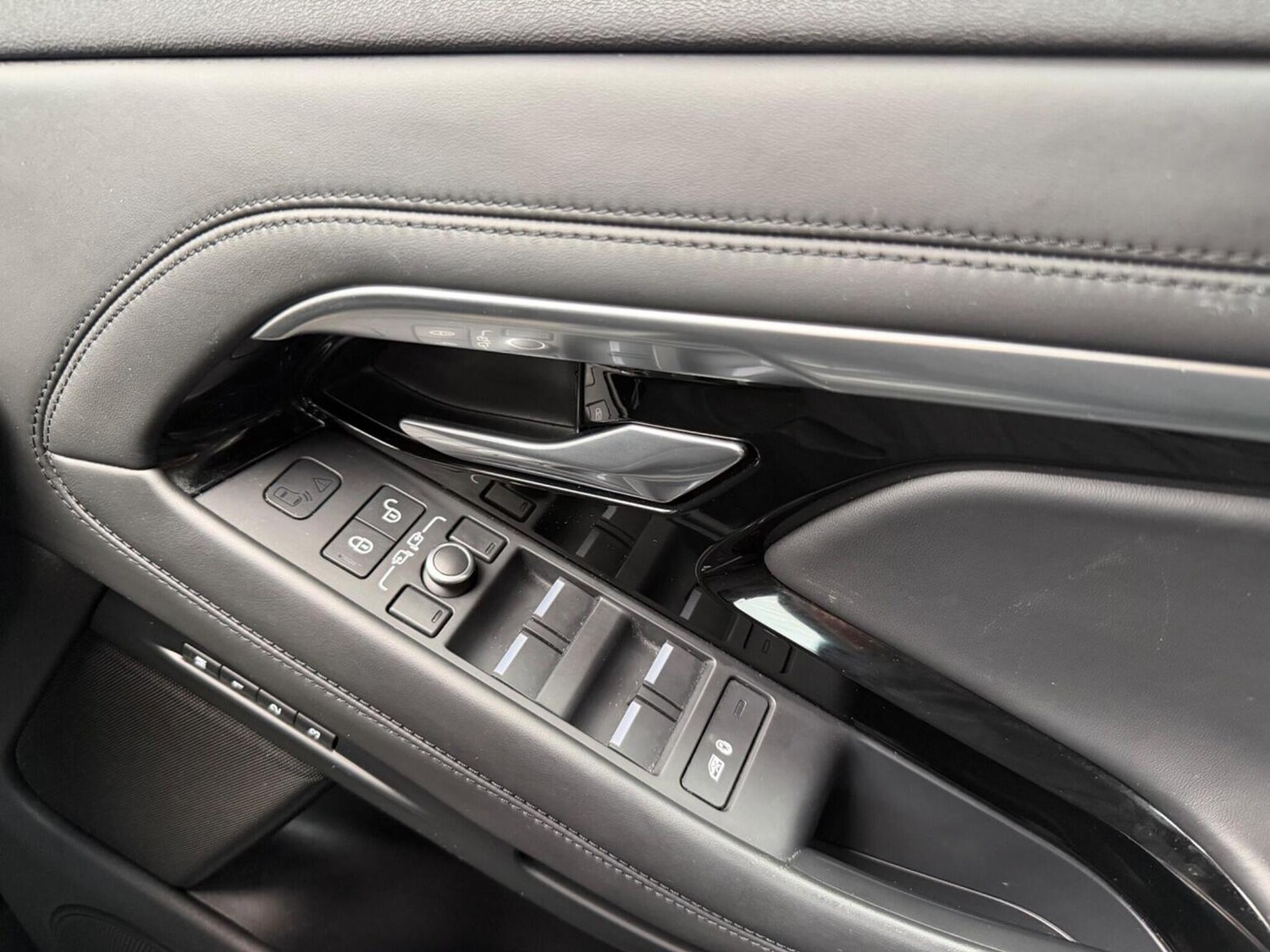 Used Land Rover Range Rover Evoque 2019 for sale - 77213532: Photo 44