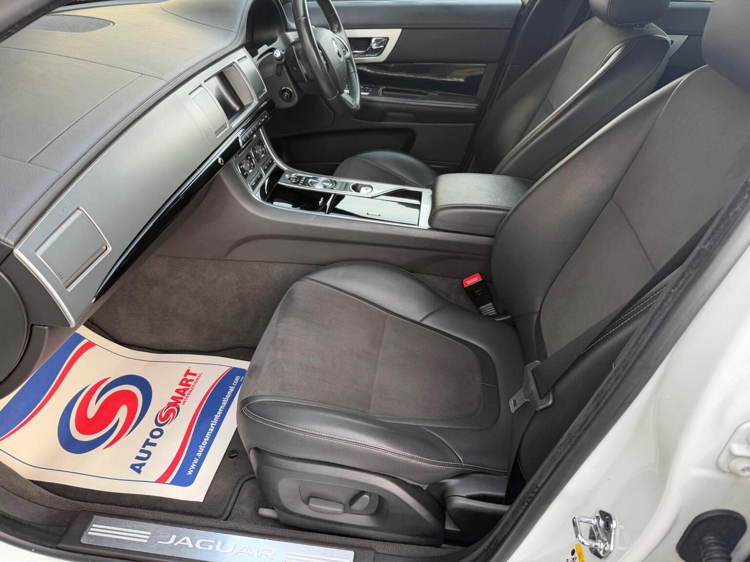 Used Jaguar XF 2014 for sale - 77453193: Photo 11