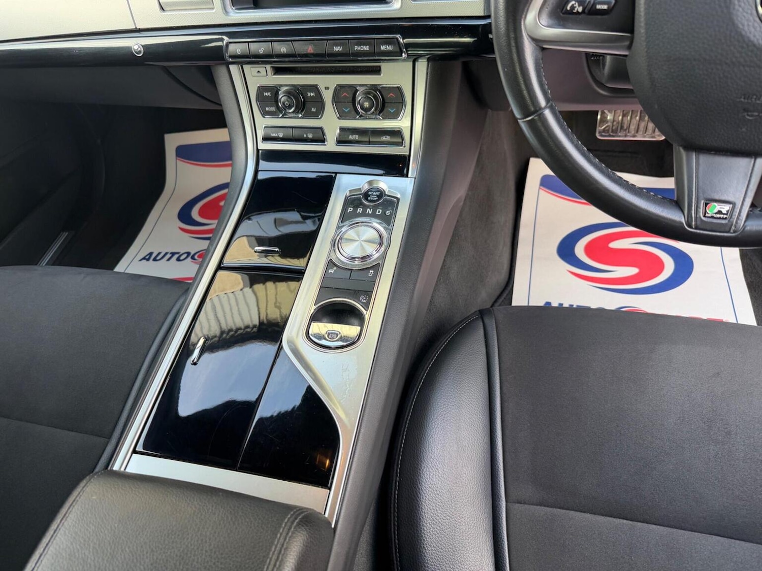 Used Jaguar XF 2014 for sale - 77453193: Photo 27