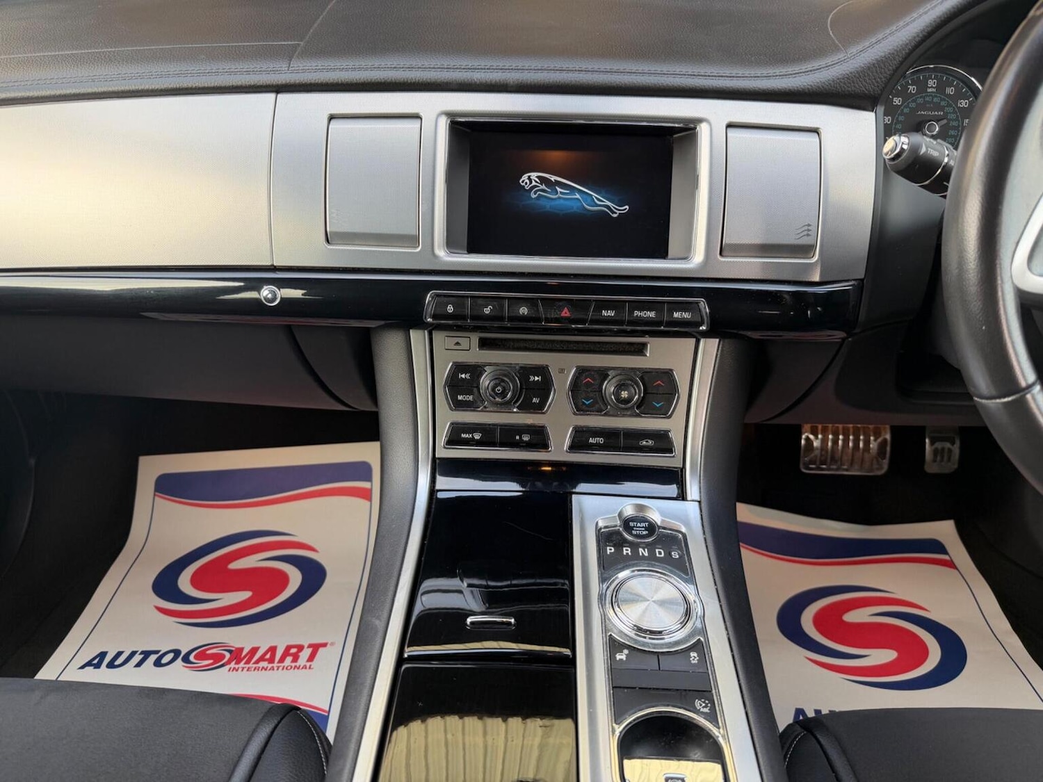 Used Jaguar XF 2014 for sale - 77453193: Photo 28