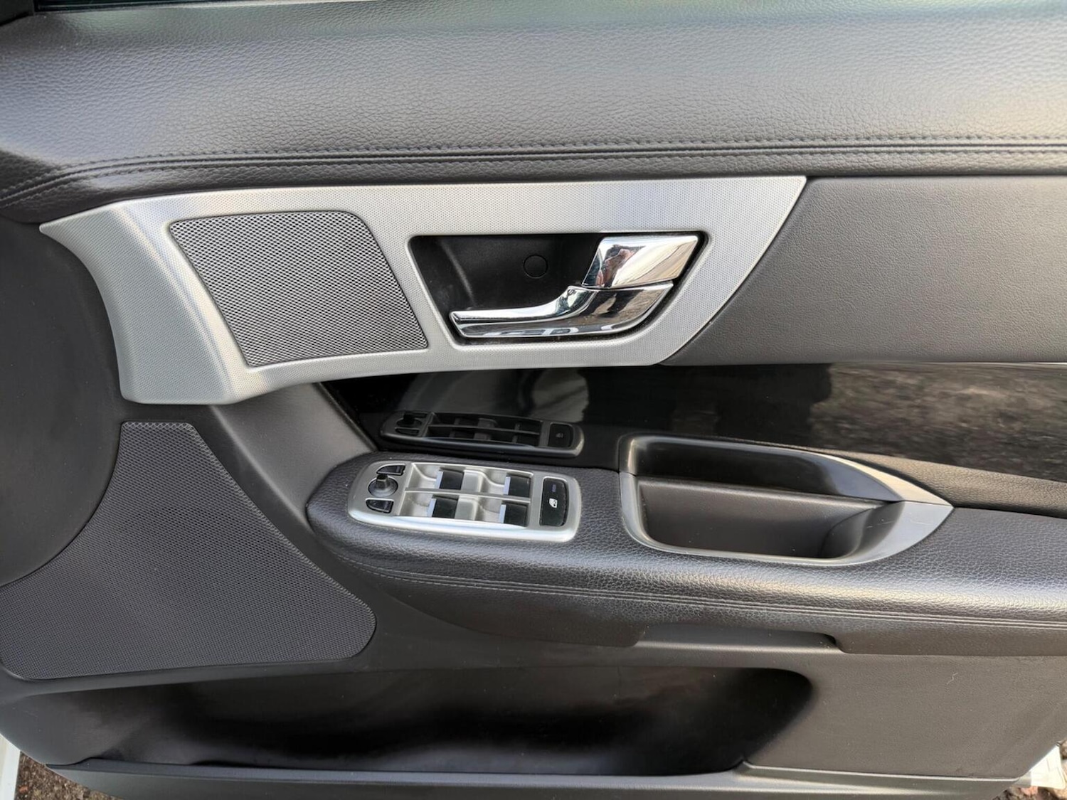 Used Jaguar XF 2014 for sale - 77453193: Photo 35