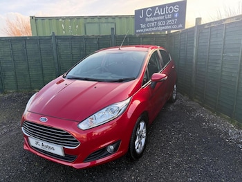 Used Ford Fiesta 2015 for sale - 77622500: Photo
