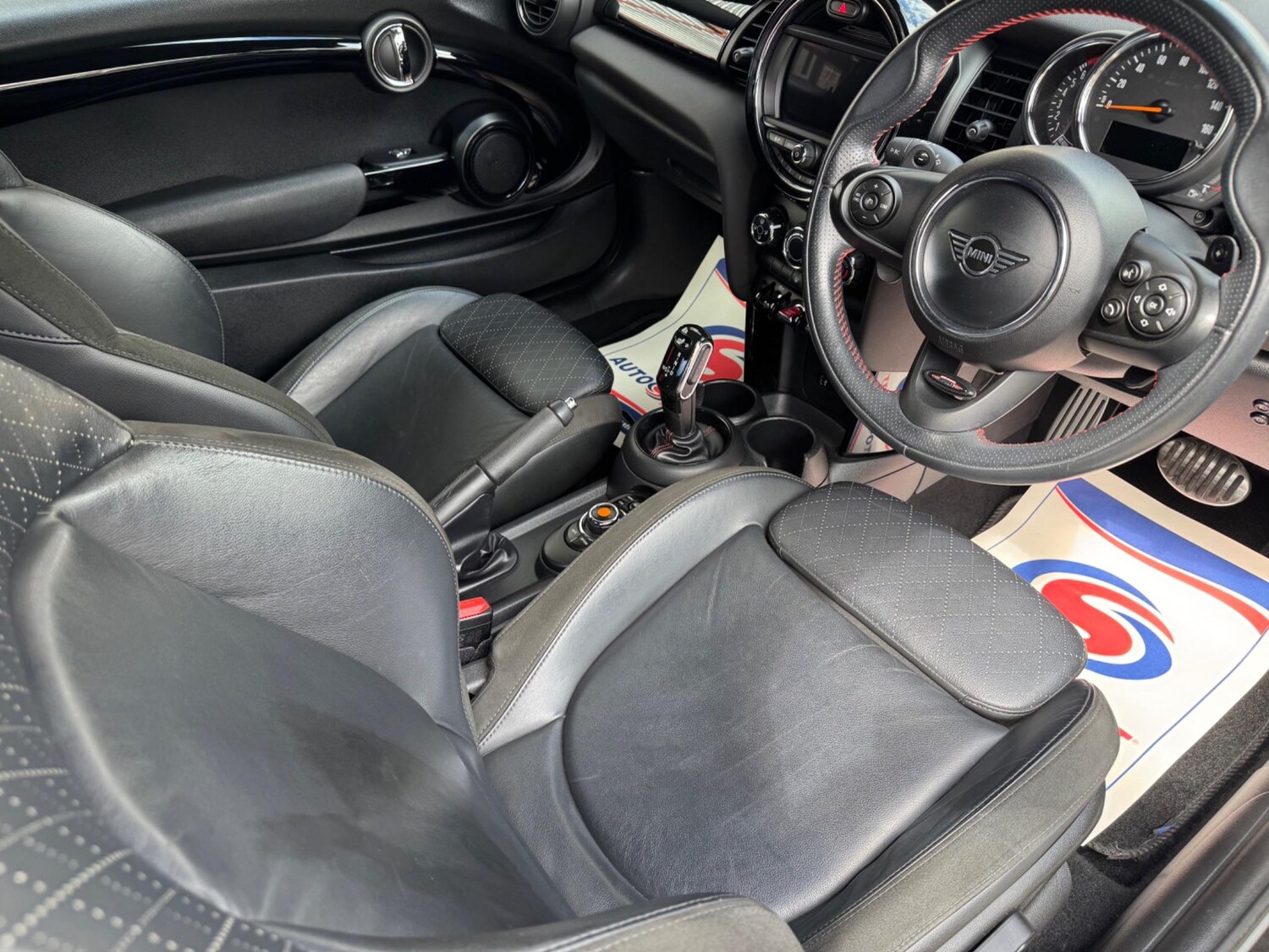 Used MINI Hatch 2019 for sale - 76585322: Photo 20