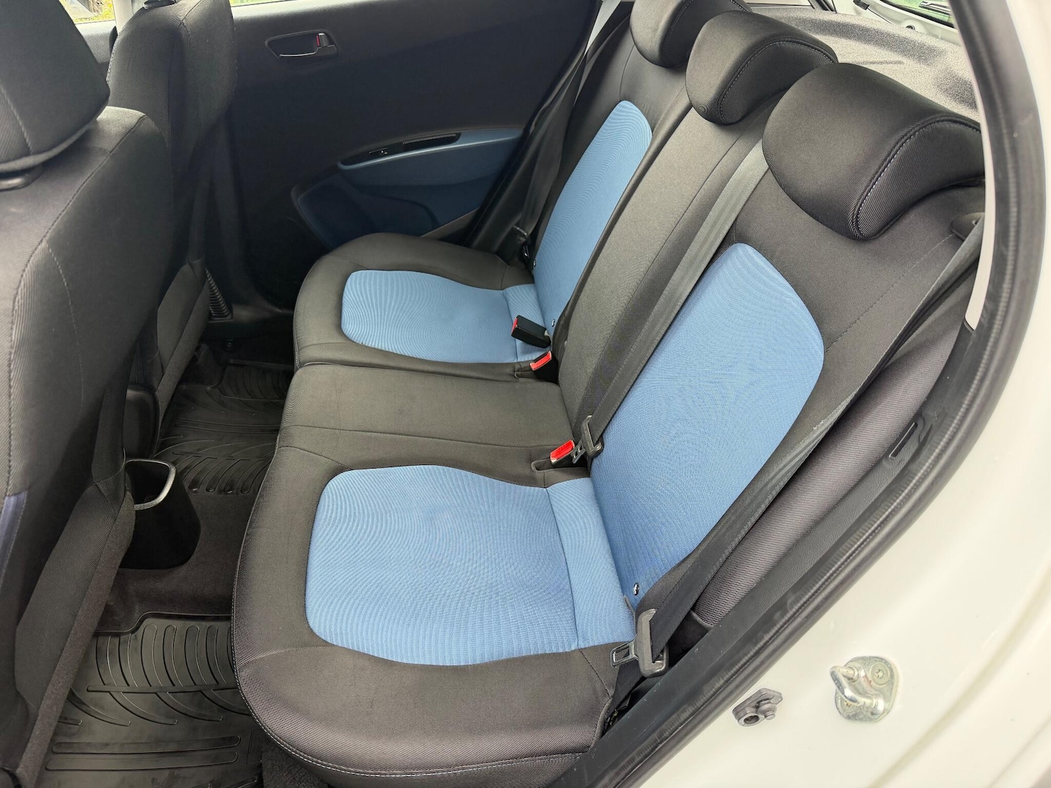 Used Hyundai i10 2015 for sale - 76584595: Photo 23