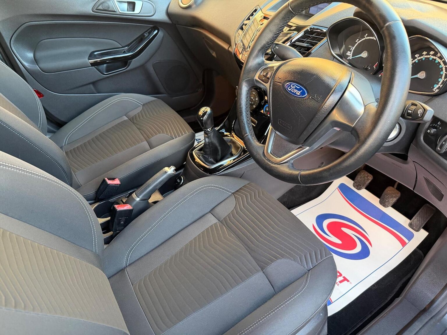 Used Ford Fiesta 2015 for sale - 77036121: Photo 16