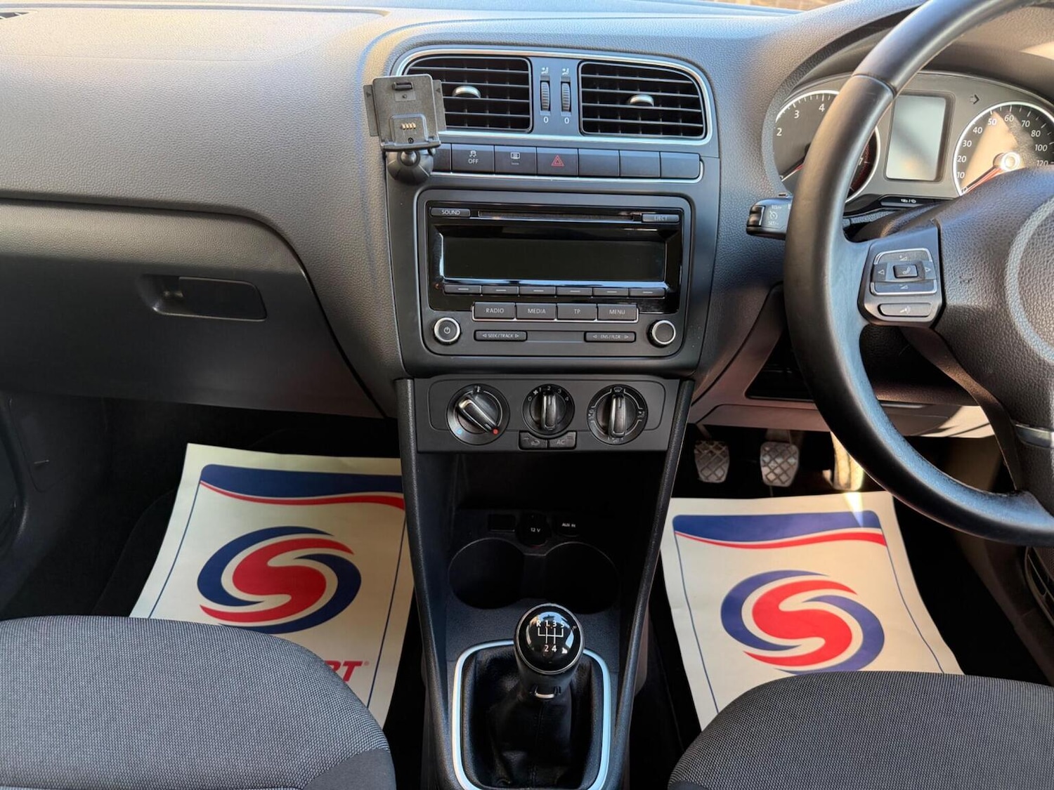 Used Volkswagen Polo 2014 for sale - 77233775: Photo 19