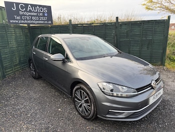 Used Volkswagen Golf 2017 for sale - 76994782: Photo