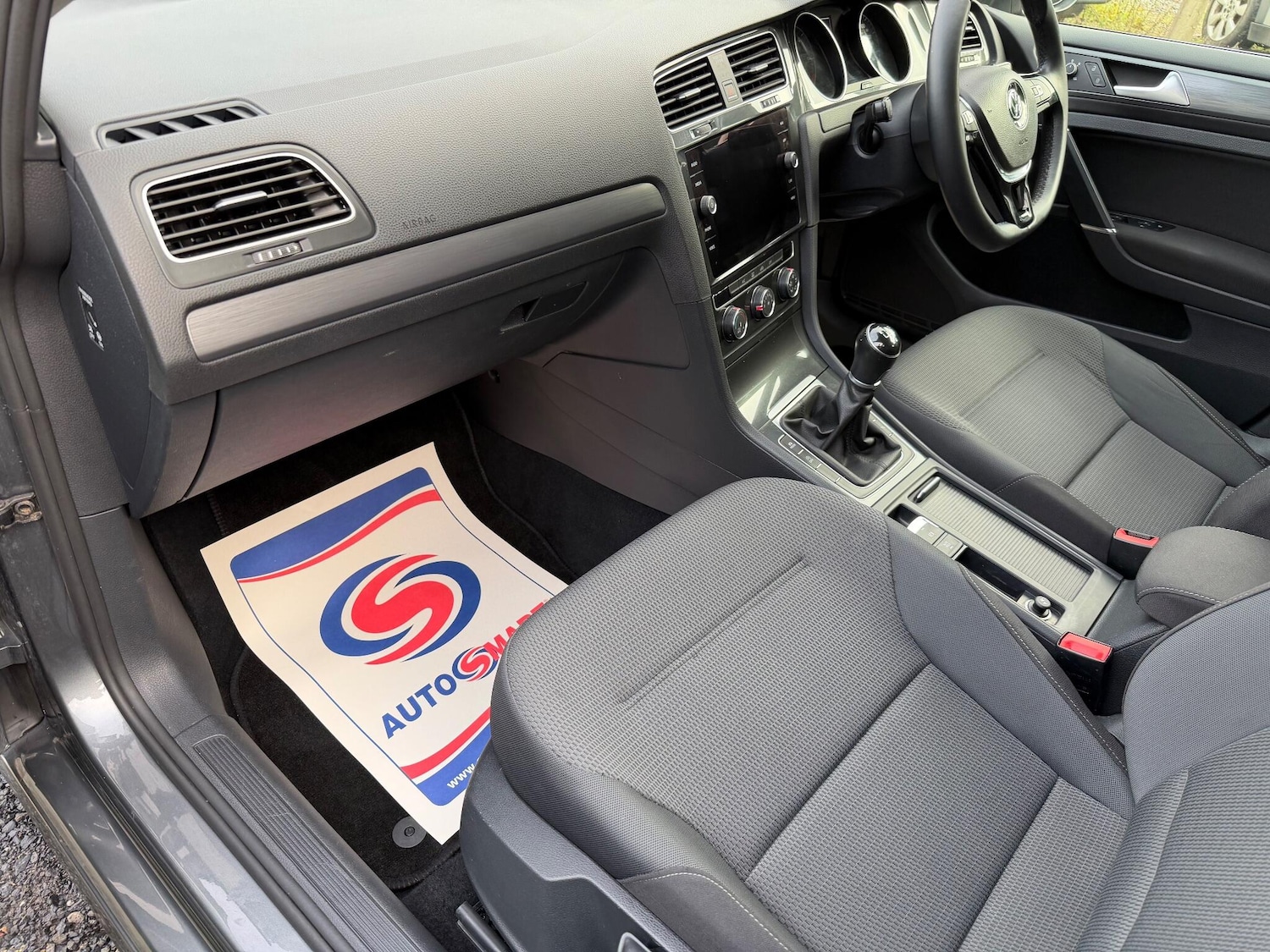 Used Volkswagen Golf 2017 for sale - 76994782: Photo 25