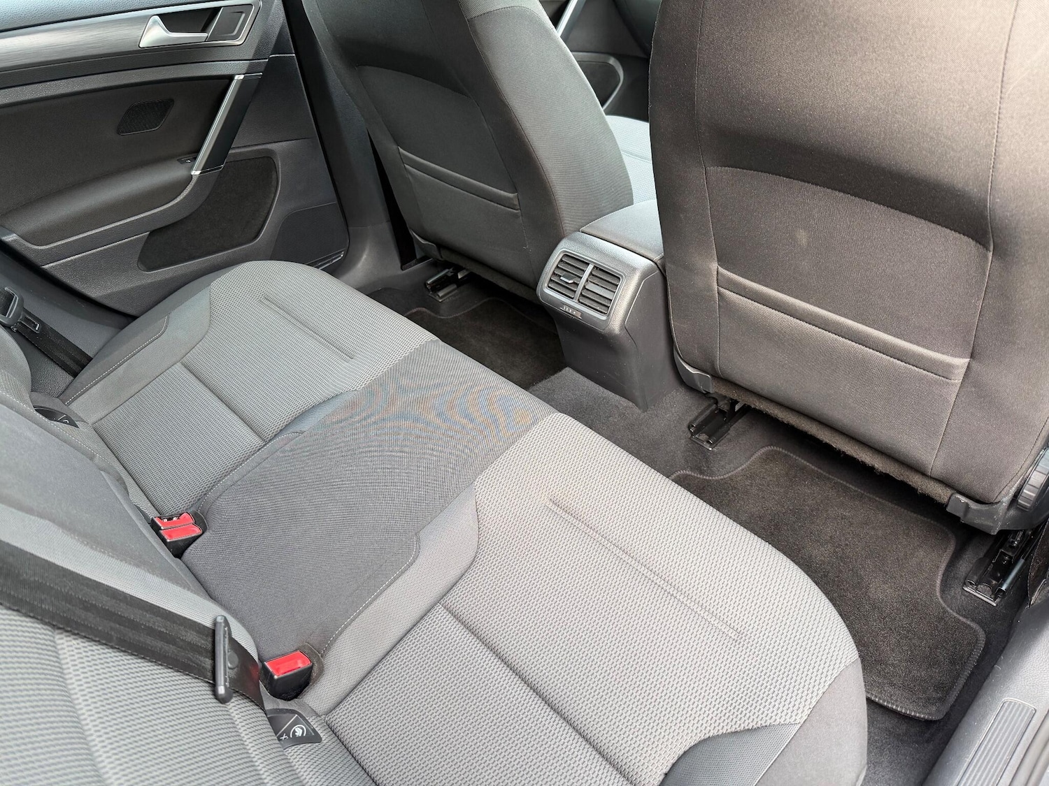 Used Volkswagen Golf 2017 for sale - 76994782: Photo 31