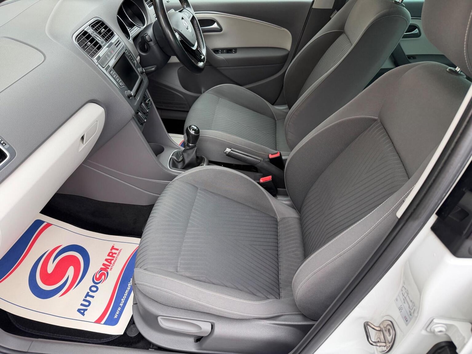 Used Volkswagen Polo 2015 for sale - 77789344: Photo 10