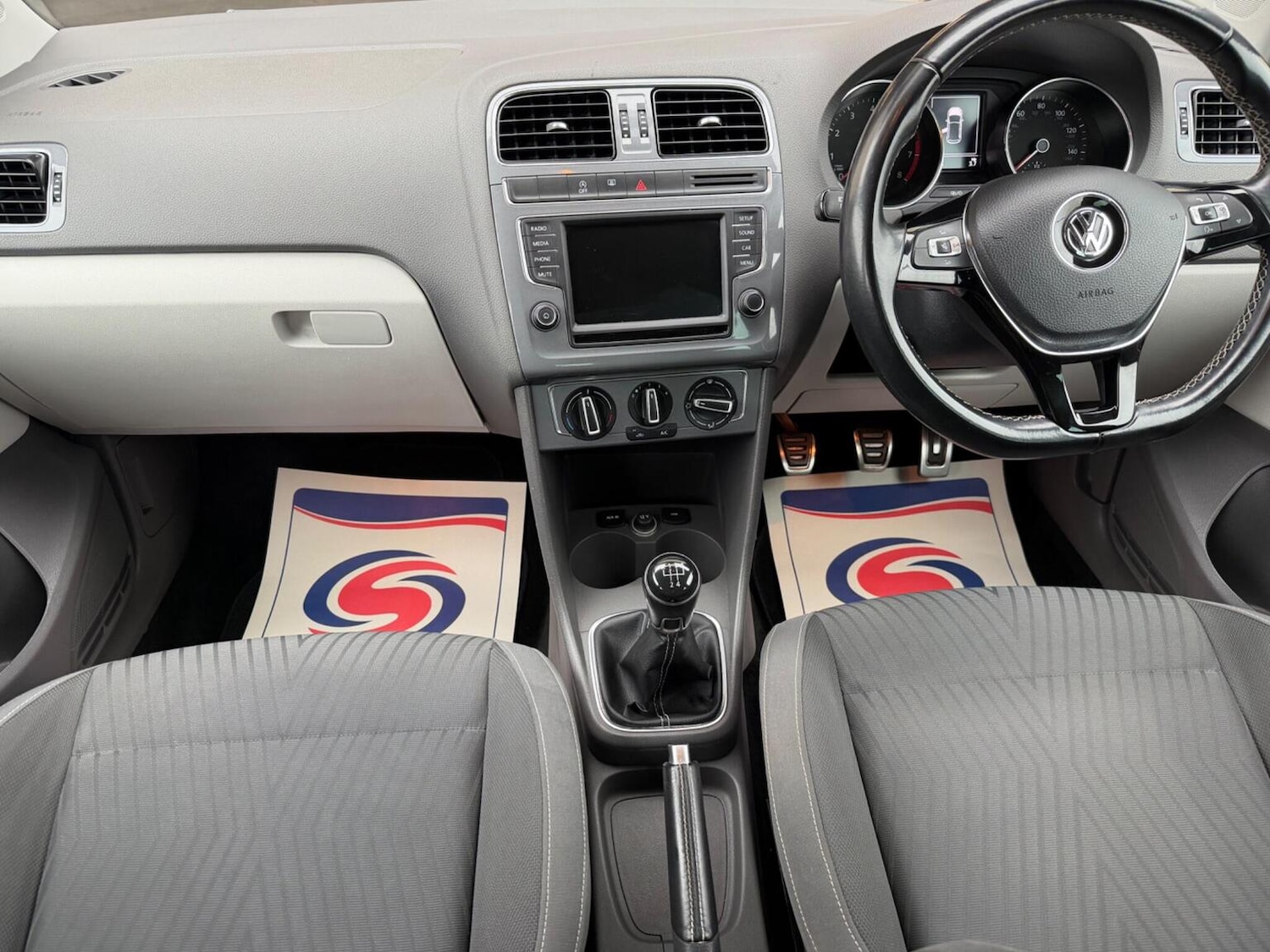 Used Volkswagen Polo 2015 for sale - 77789344: Photo 13