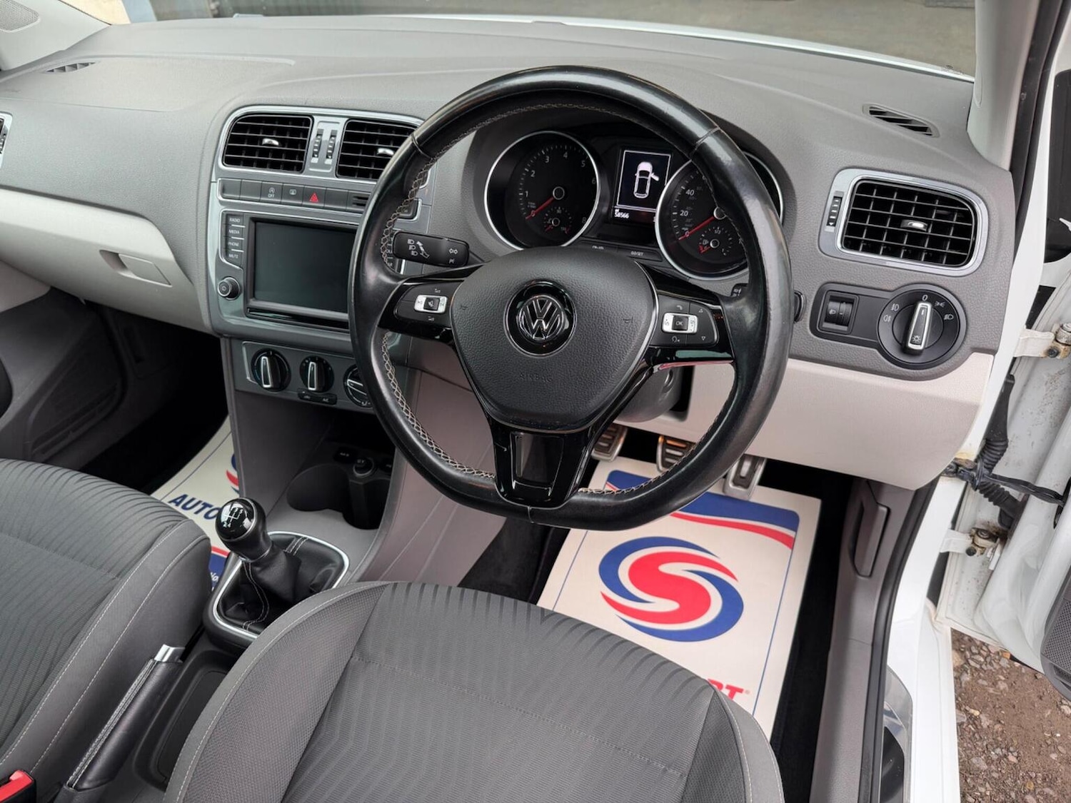 Used Volkswagen Polo 2015 for sale - 77789344: Photo 16