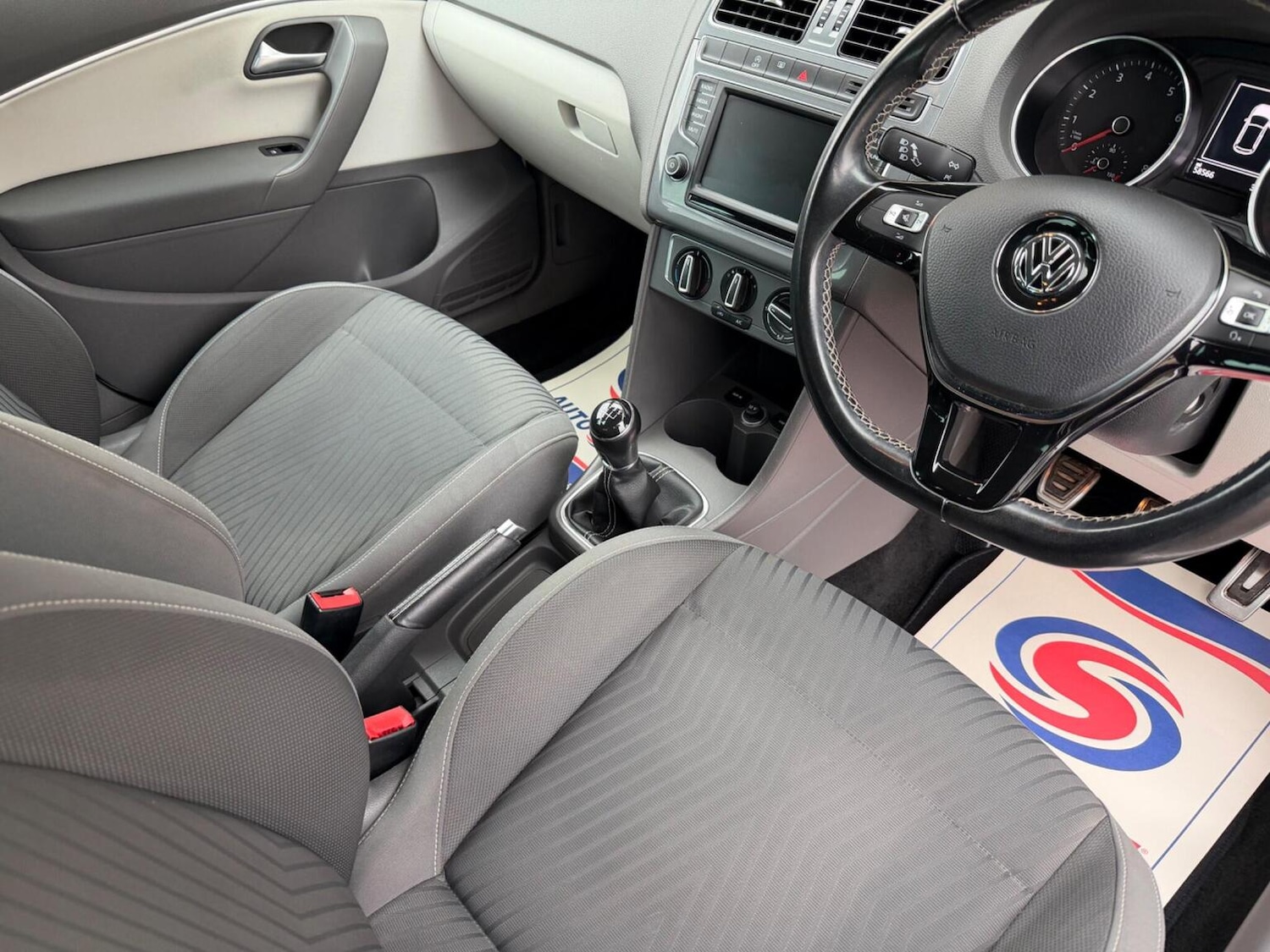 Used Volkswagen Polo 2015 for sale - 77789344: Photo 17