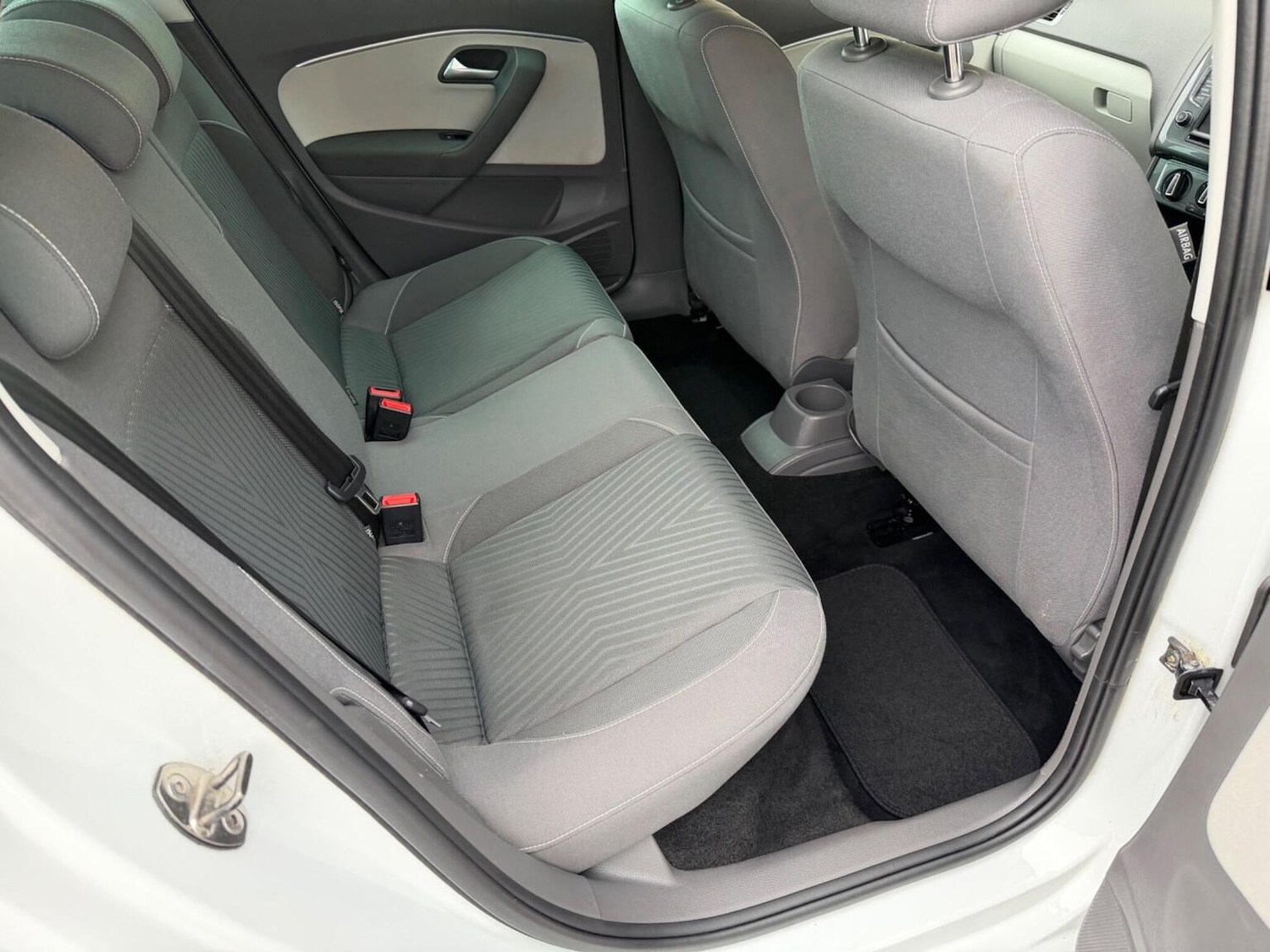 Used Volkswagen Polo 2015 for sale - 77789344: Photo 20