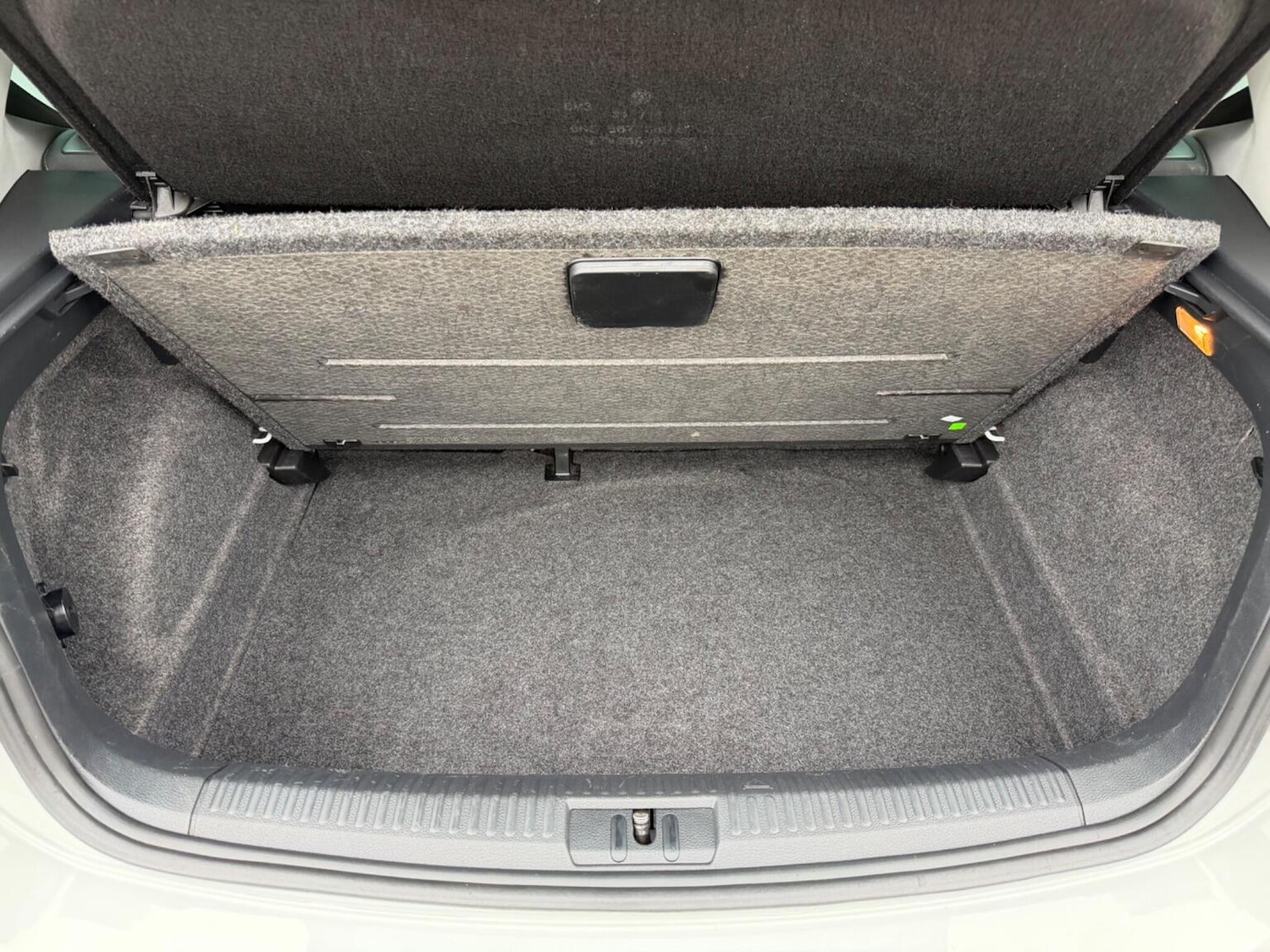 Used Volkswagen Polo 2015 for sale - 77789344: Photo 28