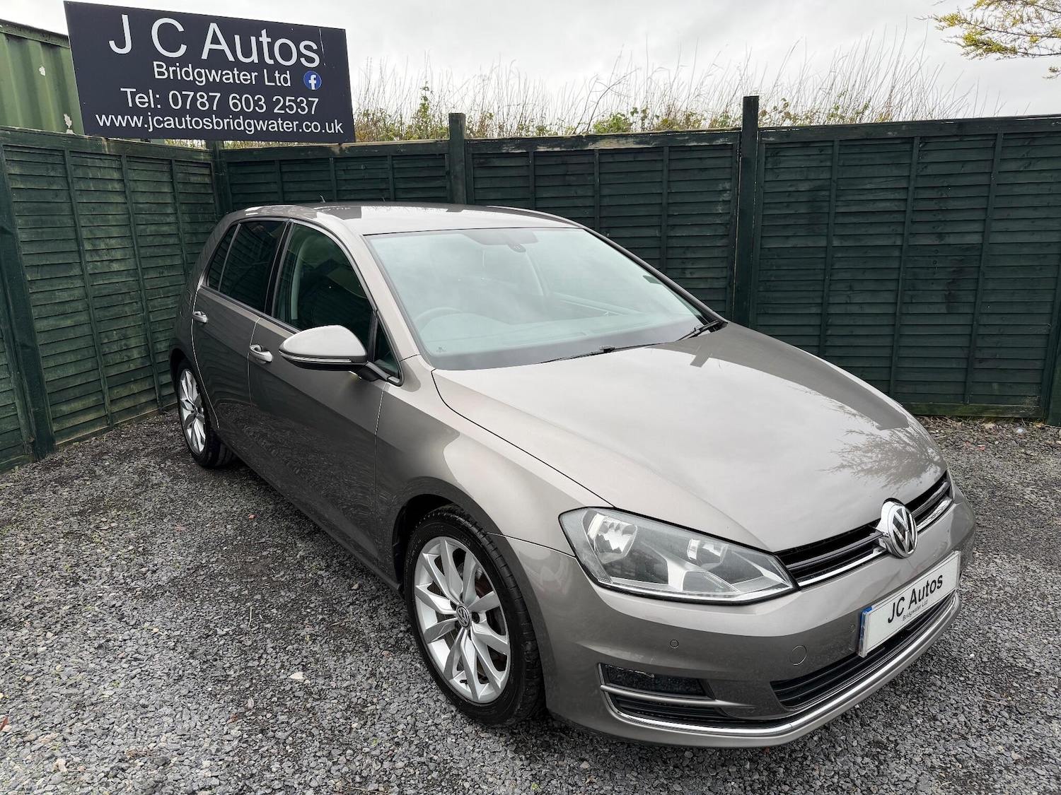 Used Volkswagen Golf 2014 for sale - 76584096: Photo 1