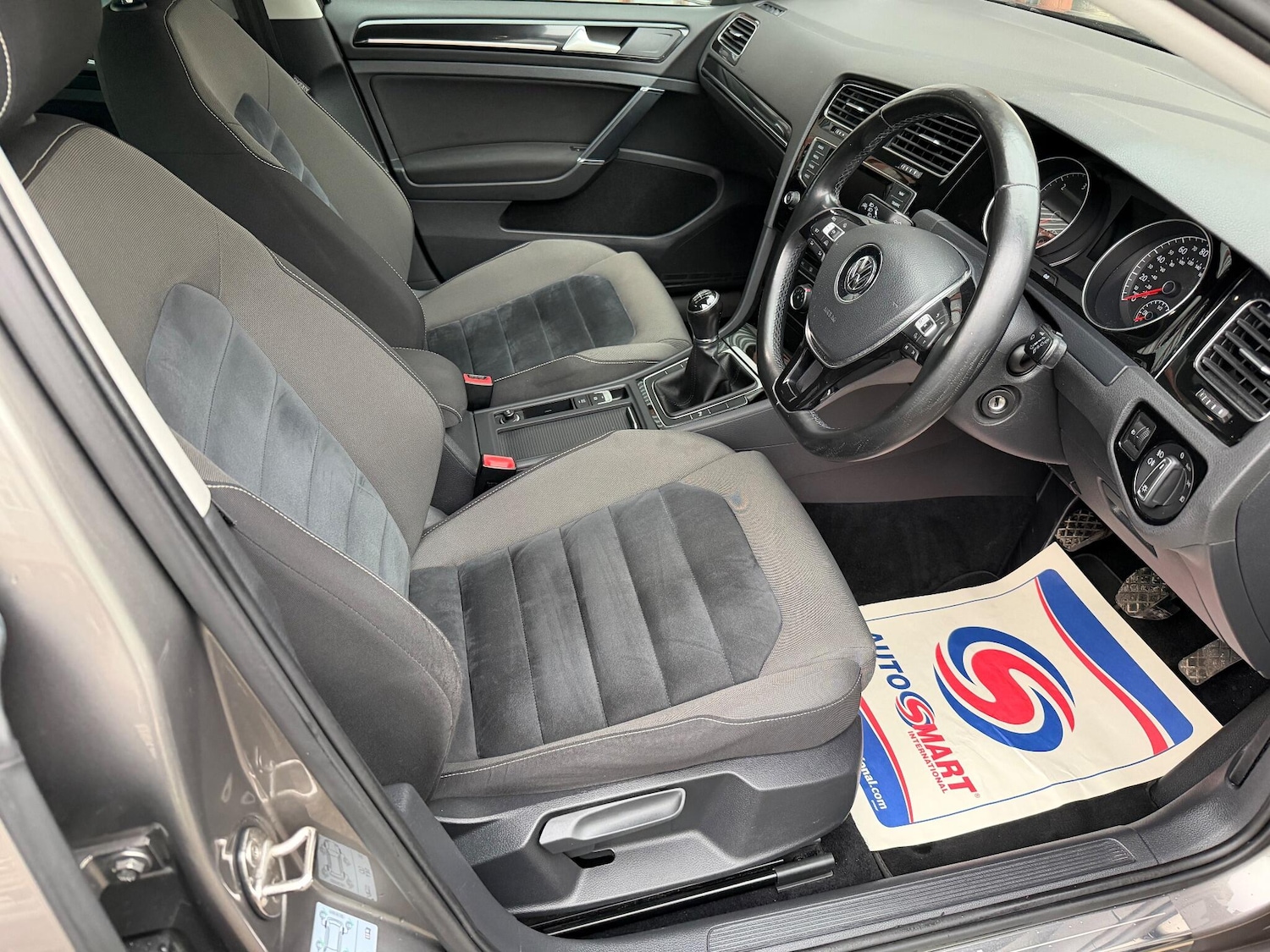 Used Volkswagen Golf 2014 for sale - 76584096: Photo 10