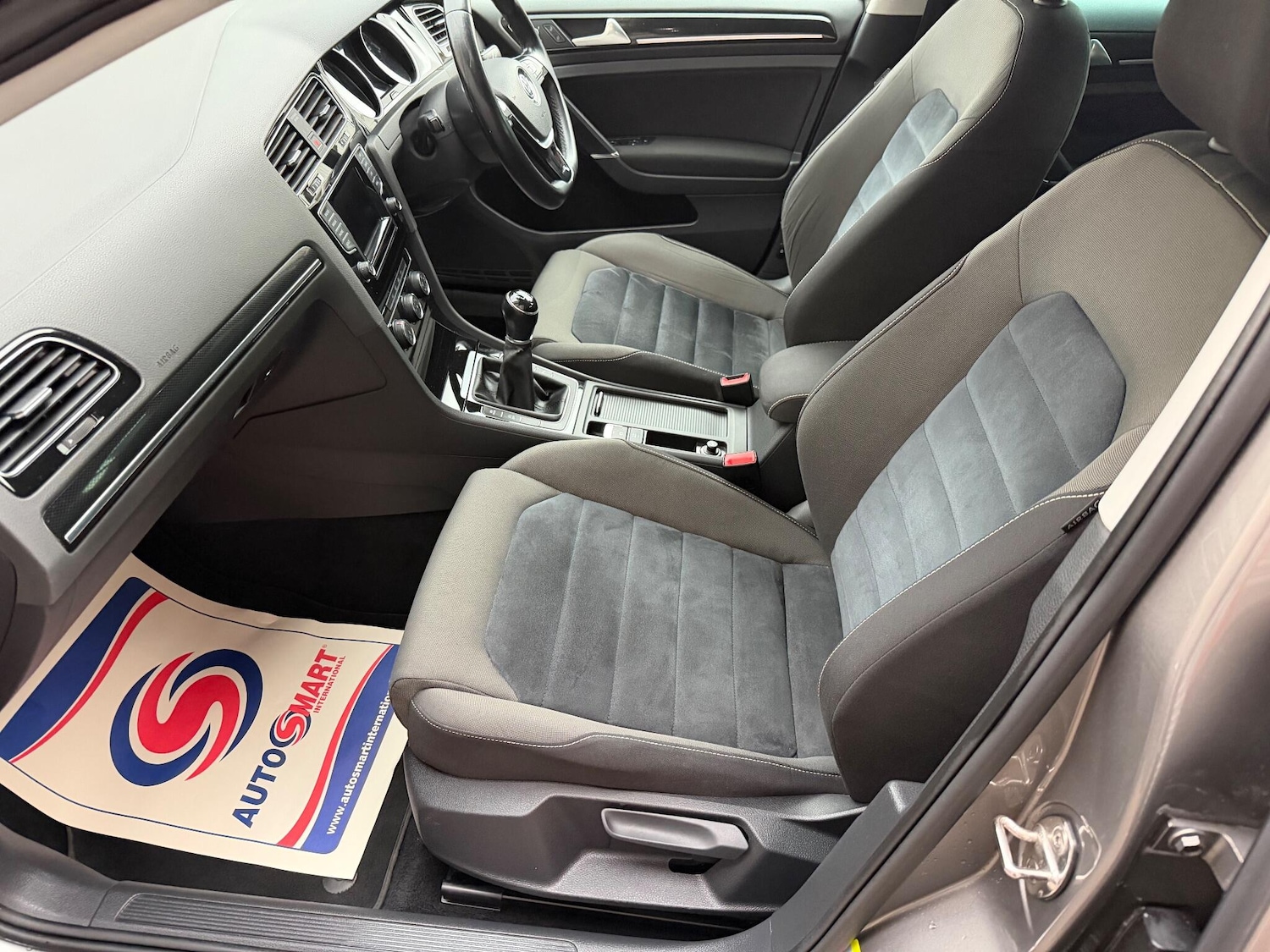 Used Volkswagen Golf 2014 for sale - 76584096: Photo 11