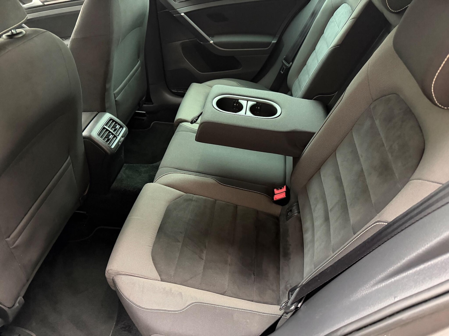 Used Volkswagen Golf 2014 for sale - 76584096: Photo 24