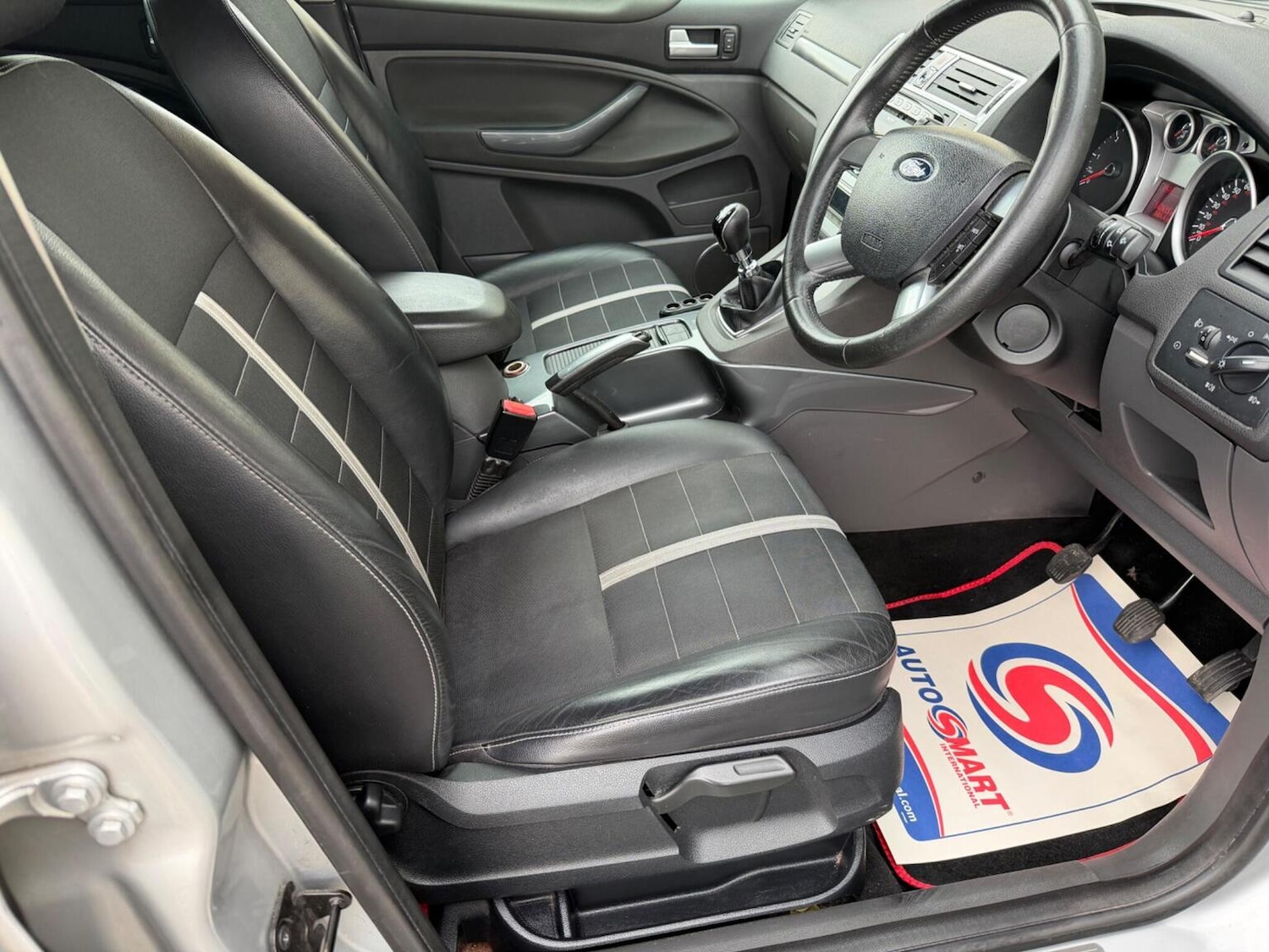 Used Ford Kuga 2011 for sale - 77535991: Photo 2