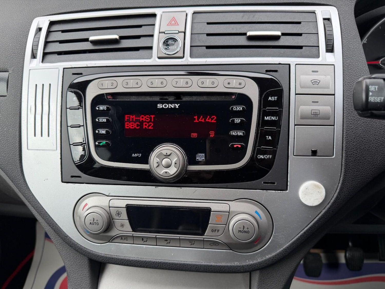 Used Ford Kuga 2011 for sale - 77535991: Photo 23