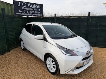 2016 - 1.0 VVT-i x-pure Euro 6 5dr