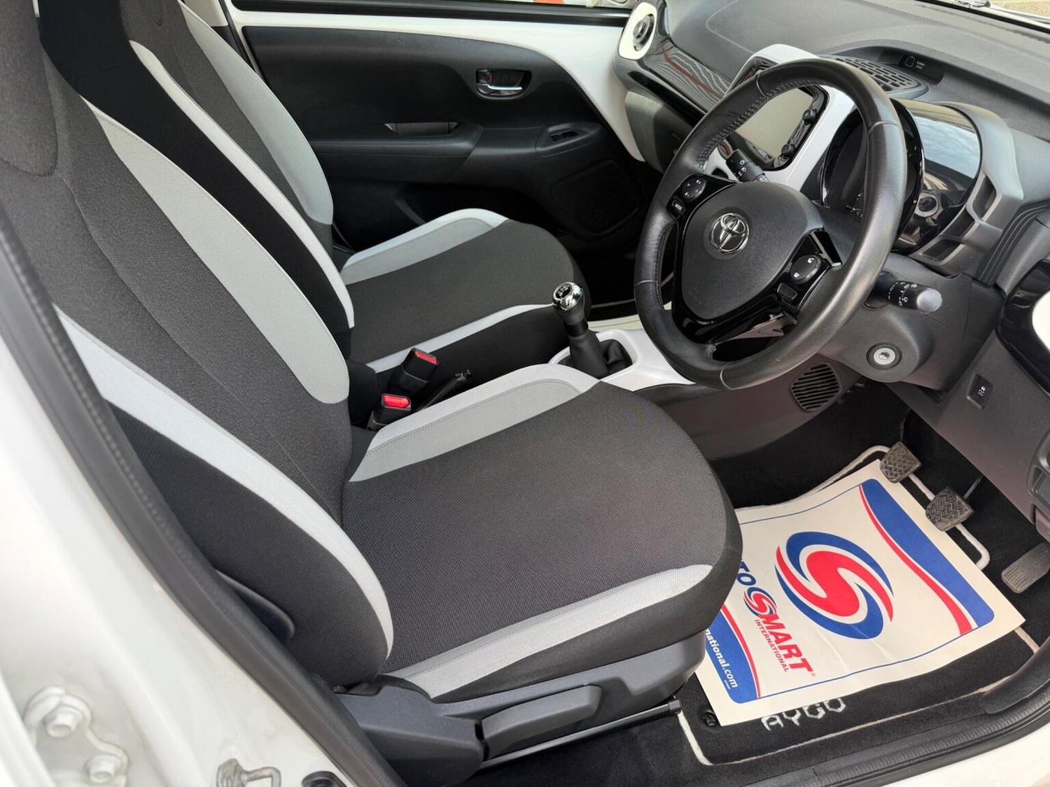 Used Toyota AYGO 2016 for sale - 77789319: Photo 2