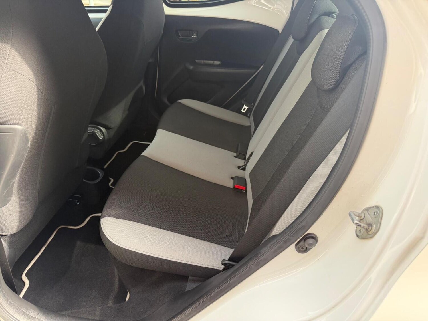 Used Toyota AYGO 2016 for sale - 77789319: Photo 22