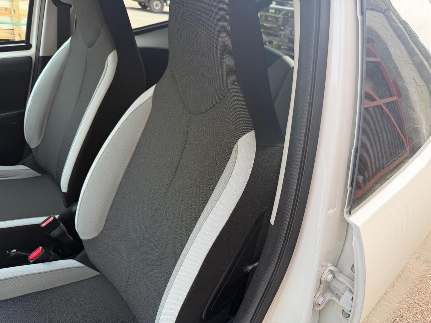 Used Toyota AYGO 2016 for sale - 77789319: Photo 24