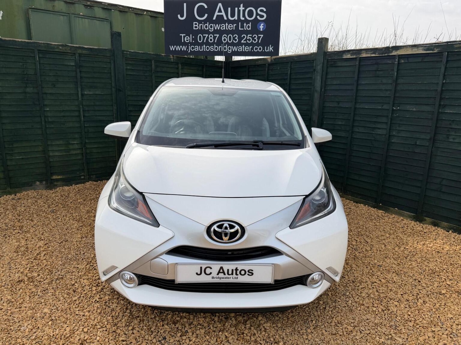Used Toyota AYGO 2016 for sale - 77789319: Photo 3