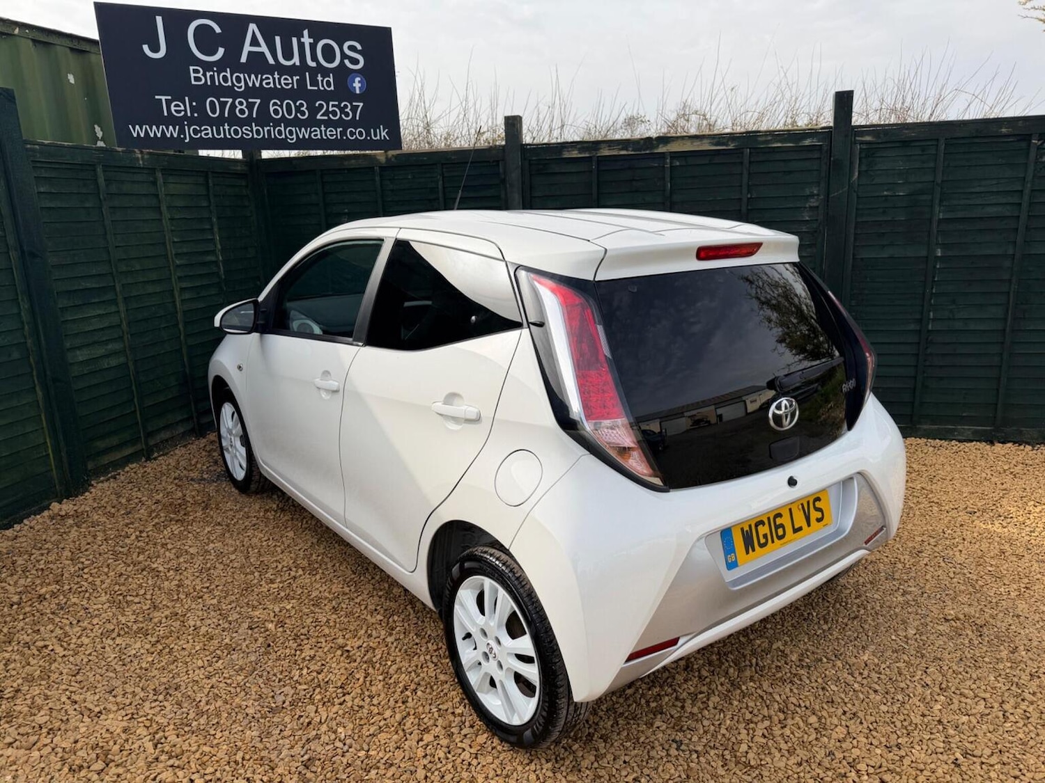 Used Toyota AYGO 2016 for sale - 77789319: Photo 5
