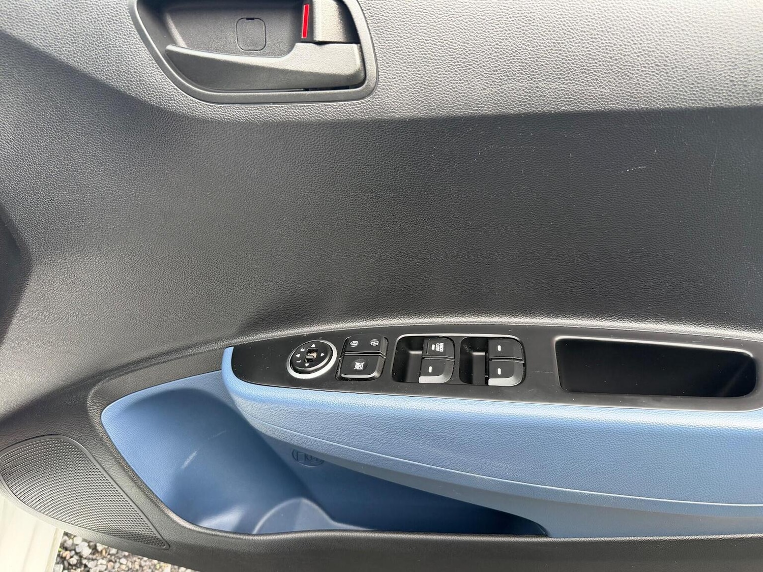 Used Hyundai i10 2015 for sale - 77036124: Photo 26