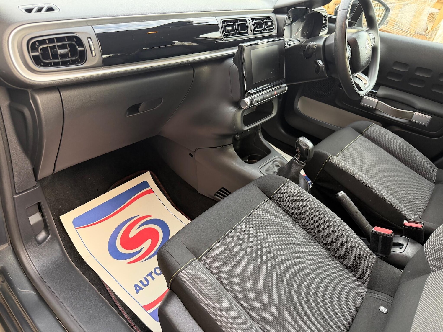 Used Citroen C3 2017 for sale - 76965424: Photo 17