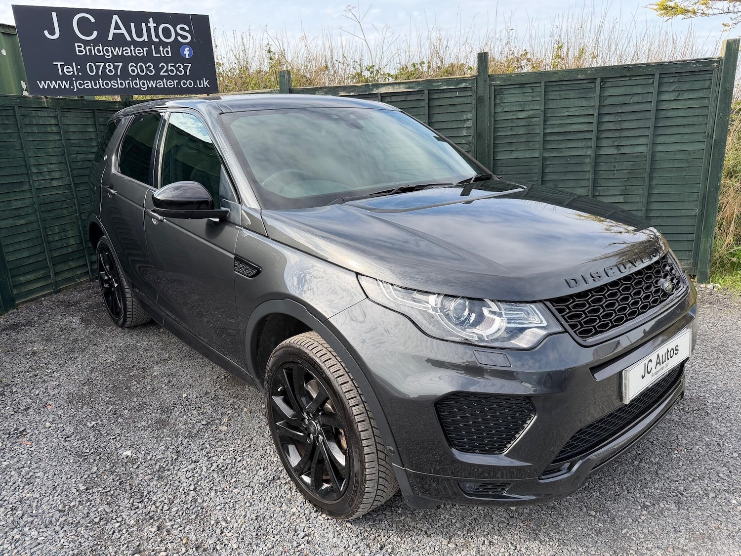 Used Land Rover Discovery Sport 2018 for sale - 76584577: Photo 1